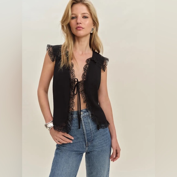 Reformation Tops - Reformation Clarisse Top in Black. Brand new without tags,  never worn.